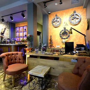 فندق بيرا لونا ريسيدنس